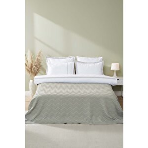 Noemi Yeşil Çift Kişilik Nevresimli Yatak Örtüsü - 7 Parça Çeyiz Seti %100 Pamuklu