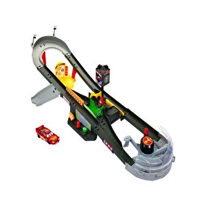 Disney Pixar Cars Piston Kupası Yarış Seti Hpd81