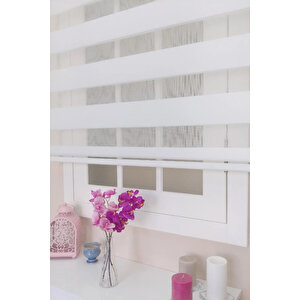 Beyaz Bambu Zebra Stor Güneşli̇k Perde