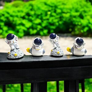 4 Adet Astronot Bi̇blo Dekorati̇f Bi̇blo Noel Süsleri̇ Yilbaşi Hedi̇yeleri̇ Vi̇tri̇n Dekor