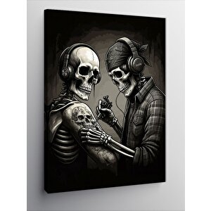 Kanvas Tablo Dövme Yapan İskeletler 100x140 cm