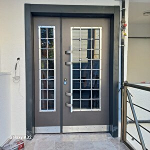 Antrasit Renk Apartman Giriş Kapıları