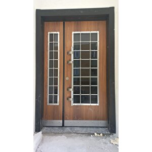 Ahşap Desenli Apartman Giriş Kapıları