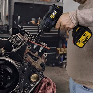Cat Dx7020 18volt 4.0 Ah Çift Akülü Kömürsüz 700/880nm Profesyonel Şarjlı Somun Sıkma