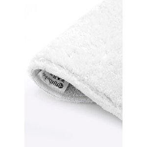 Beyaz Post Dokuma Halı Peluş Yumuşacık Kaymaz Antibakteriyel 150x400 cm