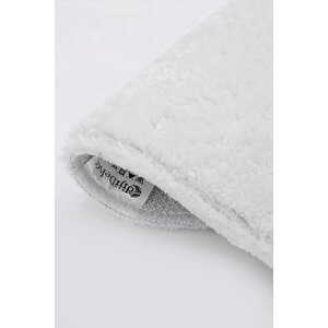 Beyaz Oval Post Dokuma Halı Peluş Yumuşacık Kaymaz Antibakteriyel 160x600 cm