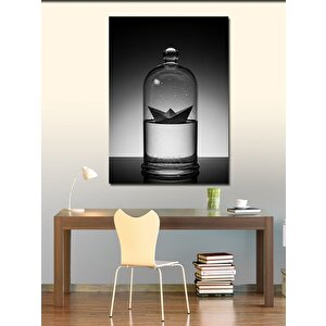 Kanvas Tablo Cam Fanus İçindeki Kağıt Gemi 50x70 cm