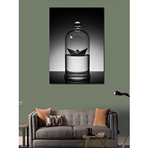 Kanvas Tablo Cam Fanus İçindeki Kağıt Gemi 50x70 cm