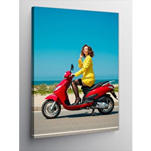 Kanvas Tablo Kırmızı Scooter Ve Kadın 100x140 cm