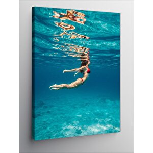 Kanvas Tablo Denizde Kadın Silüeti Ve Sualtı Huzuru 70x100 cm