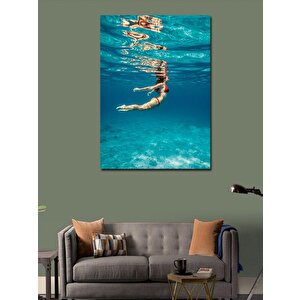Kanvas Tablo Denizde Kadın Silüeti Ve Sualtı Huzuru 70x100 cm