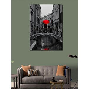 Kanvas Tablo Kırmızı Şemsiyeli Sokak 50x70 cm