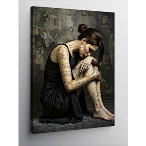 Kanvas Tablo Yerde Düşünceli Kadın 50x70 cm