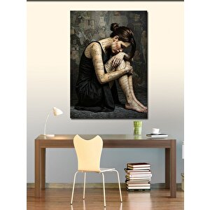Kanvas Tablo Yerde Düşünceli Kadın 50x70 cm