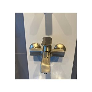 Mat Gold Duş Sistemi Mat Gold Tepe Yağmurlama Armatür Dahil Komple Set Fırçalanmış Dore Gold Kare