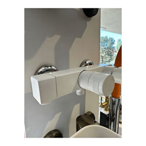 Banyo Bataryası Beyaz Duş Musluğu Mat Beyaz Duş Armatür 360 Derece Kare Tasarım