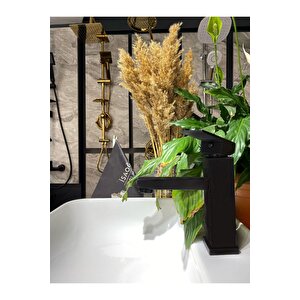 Mat Siyah Lavabo Bataryası