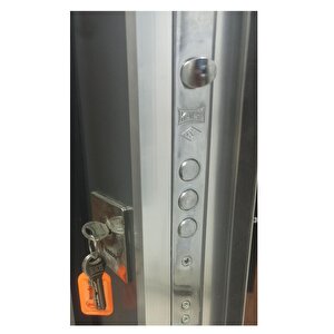 Ahşap Desenli Apartman Giriş Kapısı