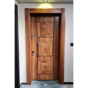 Çelik Kapi Ahşap Kaplama Tırnaklı Sistem Çelik Kapi, Kabartmalı Model Daire Kapısı Sağ