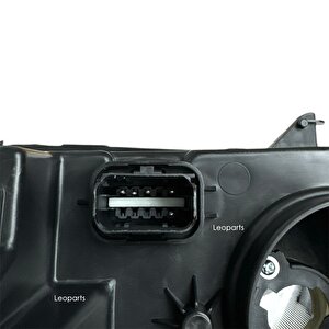 Leoparts Dacia Sandero Far Lambası Sağ (ledsiz - İçi Krom) 2021-2023 260602809r