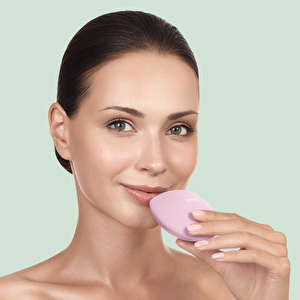 Anında Belirginlik Sağlayan Dudak Dolgunlaştırıcı Ve Güçlendirici | Lip Volumizer & Booster