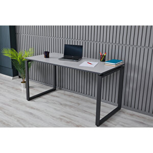 Çalışma Masası 140x70x73 Cm Dikdörtgen Ayaklı