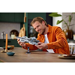 Lego Marvel 76295 The Avengers Helicarrier