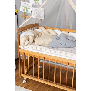 Ahşap Beşik Anne Yanı Beşik Vernikli 60x120 - Krem Beyaz Örgü Uyku Seti Seti + Yatak + Tekerlekli