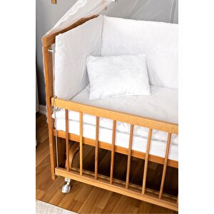 Ahşap Beşik Anne Yanı Beşik (vernikli) 60x120 - Beyaz Güpür Uyku Seti + Yatak + Tekerlekli