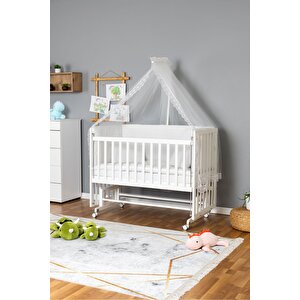Ahşap Beşik Anne Yanı Beşik Beyaz 60x120 - Beyaz Güpür Uyku Seti + Yataklı + Tekerlekli