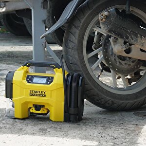 Stanley Sxvi02001 12volt/18volt 160 Psi Dijital Basınç Göstergeli Lastik & Yatak Şişirme Pompası + Araç Süpürgesi + Led Lamba (akü
