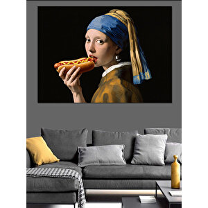 Hotdog Yiyen İnci Küpeli Kız Dekoratif Kanvas - Mdf Ahşap Tablo