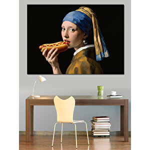 Hotdog Yiyen İnci Küpeli Kız Dekoratif Kanvas - Mdf Ahşap Tablo