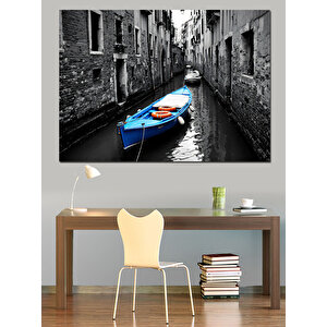 Kanallı Sokakta Mavi Sandal Dekoratif Kanvas - Mdf Ahşap Tablo 100x140 cm