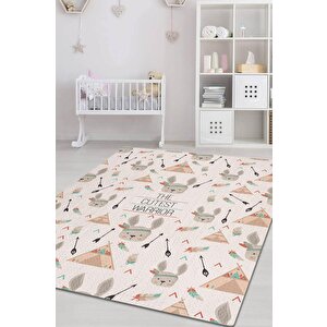 En Tatlı Savaşçı Bej Kahve Renkli Çocuk Odası Halısı Minimal Çocuk Halısı Bebek Temalı Halı 80x120 cm