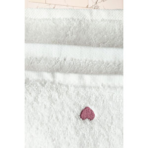 3 Parça Kalp Nakışlı Banyo Havlusu Takımı %100 Pamuklu Lovely Set Gülkurusu