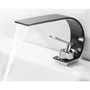 Mat Siyah Şelale Banyo Lavabo Bataryası