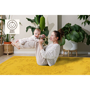 Sarı Klasik Desenli Halı – Işıltılı Vintage Şıklık | Kaymaz Taban, Yıkanabilir, Evcil Dostu