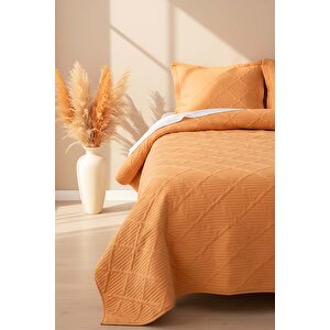 Edda Hardal Nakışlı Çift Kişilik Yatak Örtüsü Takımı 3 Parça Uyku Seti