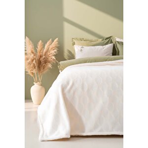 Allen Jakarlı Raşel Geometrik Çift Kişilik Punch Yatak Örtüsü