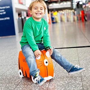 Trunki Kaplan Tipu Binilen Ve Sürülen Çocuk Bavulu