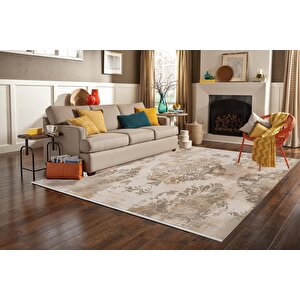 Klasik Damask Desenli Halı – Bej Ve Kahverengi – Zarif Eskitme Görünüm, Yumuşak Doku, Makinede Yıkanabilir, Kaymaz Ve İnce Tabanlı 100x100 cm