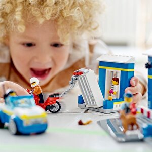 Lego City 60370 Polis Merkezi Takibi (172 Parça)