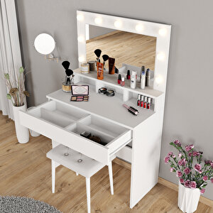 Li̇ght Makyaj Masasi Tabureli̇ Takim