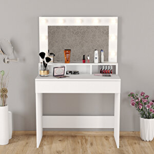 Li̇ght Makyaj Masasi