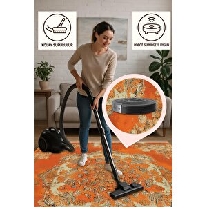 Pamuk Dokuma Taban Halı – Turuncu; Krem; Kahverengi – Eskitilmiş Görünümlü Oriental Desen, Makinede Yıkanabilir, Kolay Temizlenebilir, Toz Ve Tüy Tutmaz, Kaymaz, Evcil Hayvan Dostu