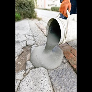 İsonem Çimento Esaslı Kendiliğinden Yayılan Renkli Jelbeton 20 Kg Mavi