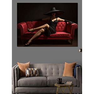 Kırmızı Kanepede Şapkalı Kadın Dekoratif Kanvas - Mdf Ahşap Tablo 35x50 cm