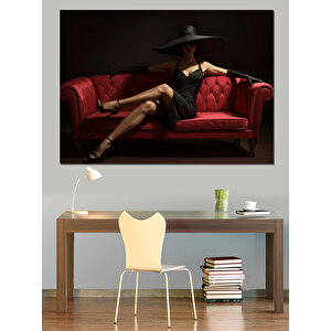 Kırmızı Kanepede Şapkalı Kadın Dekoratif Kanvas - Mdf Ahşap Tablo 35x50 cm