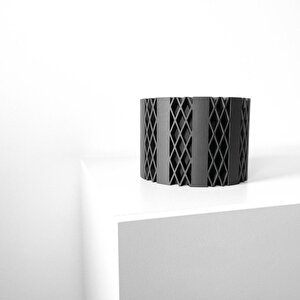 3d Tasarım Elmas Desenli Siyah Plastik Saksı – Modern Ve Minimal